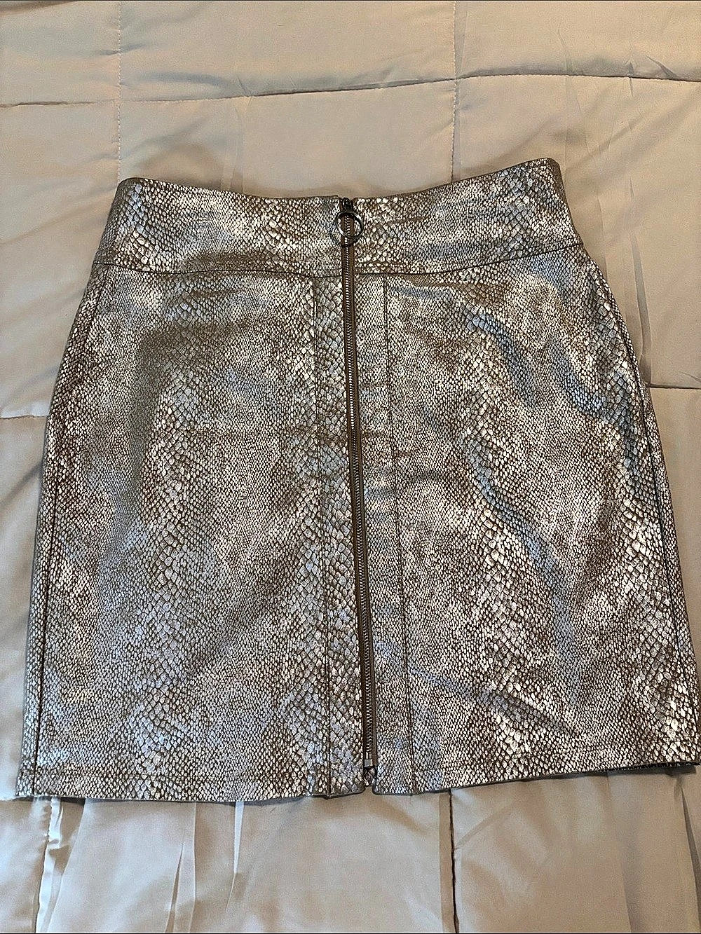 NWT INC International Concepts Silver Foil Snake Print Skirt Silver